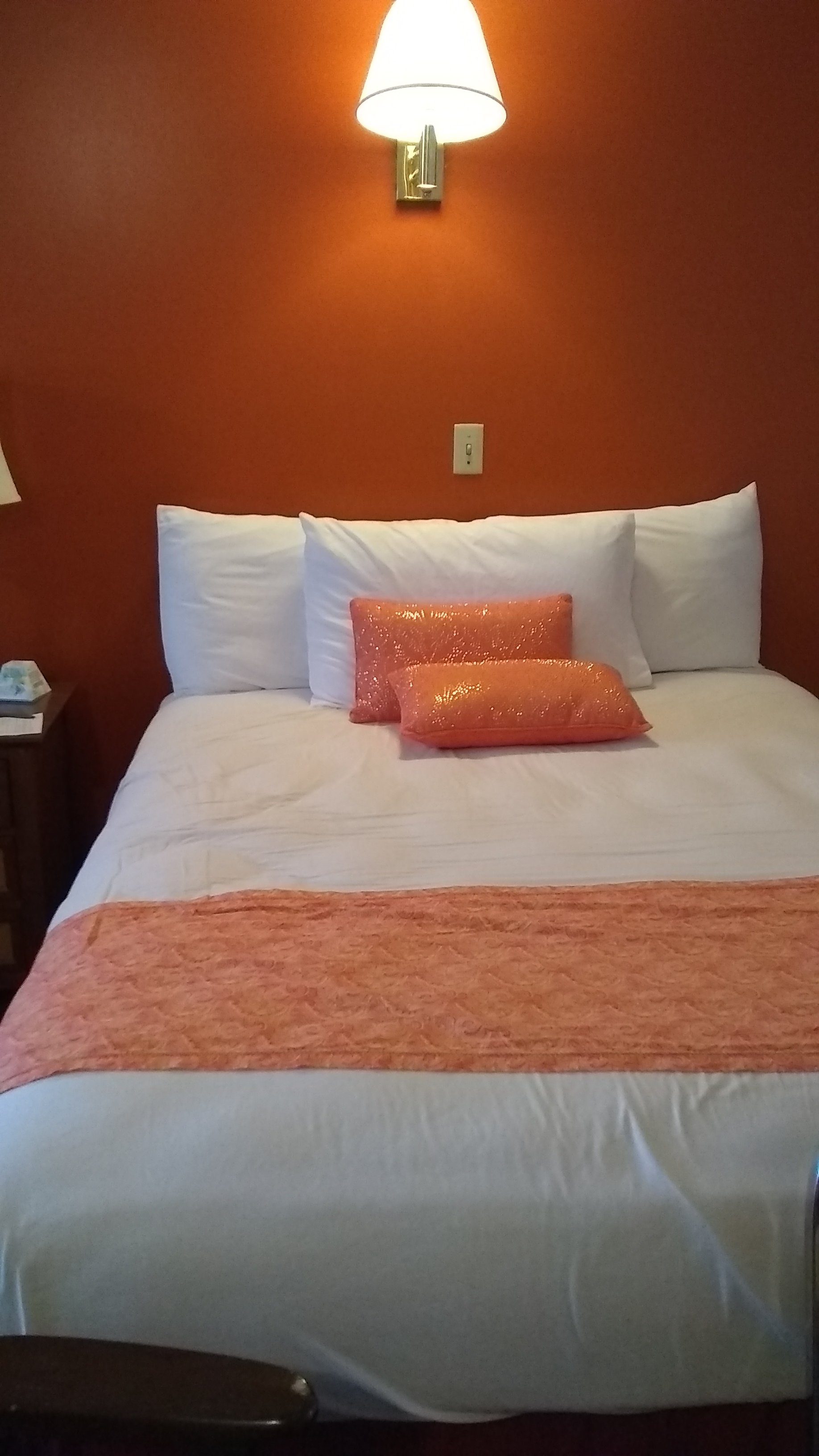 Rest Assured Inns & Suites-官方