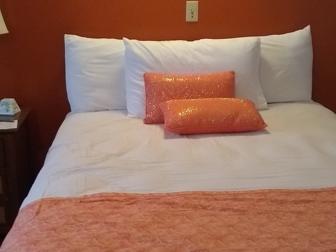 Rest Assured Inns & Suites主图