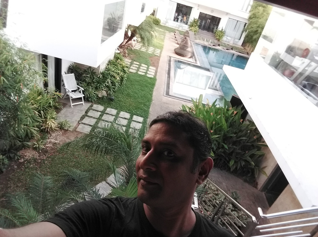 万马纳洛广场酒店主图