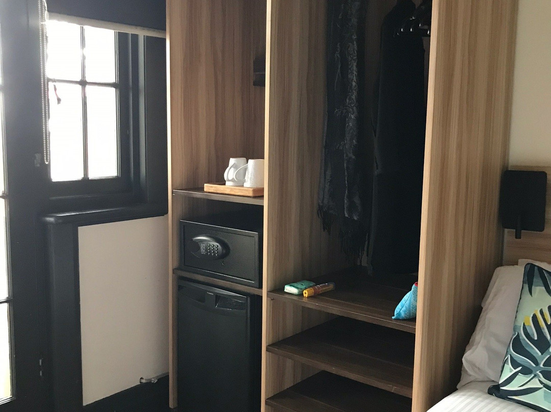 格兰费里旅社主图