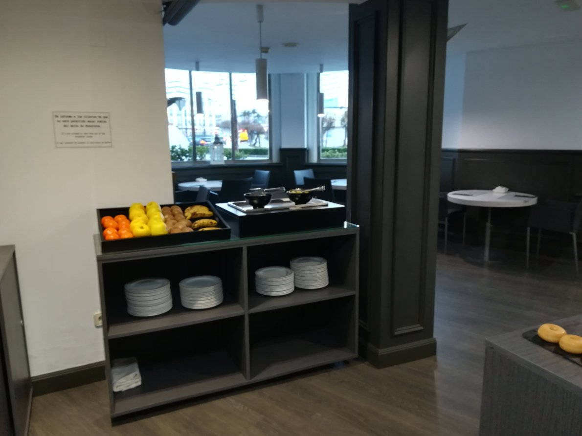 萨尔迪内罗多玛-餐饮