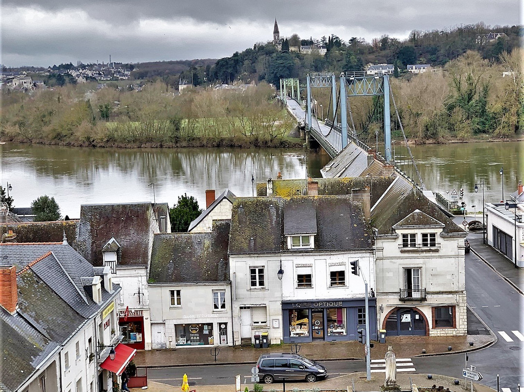 Eglise Notre Dame-Les Rosiers sur Loire必去景点