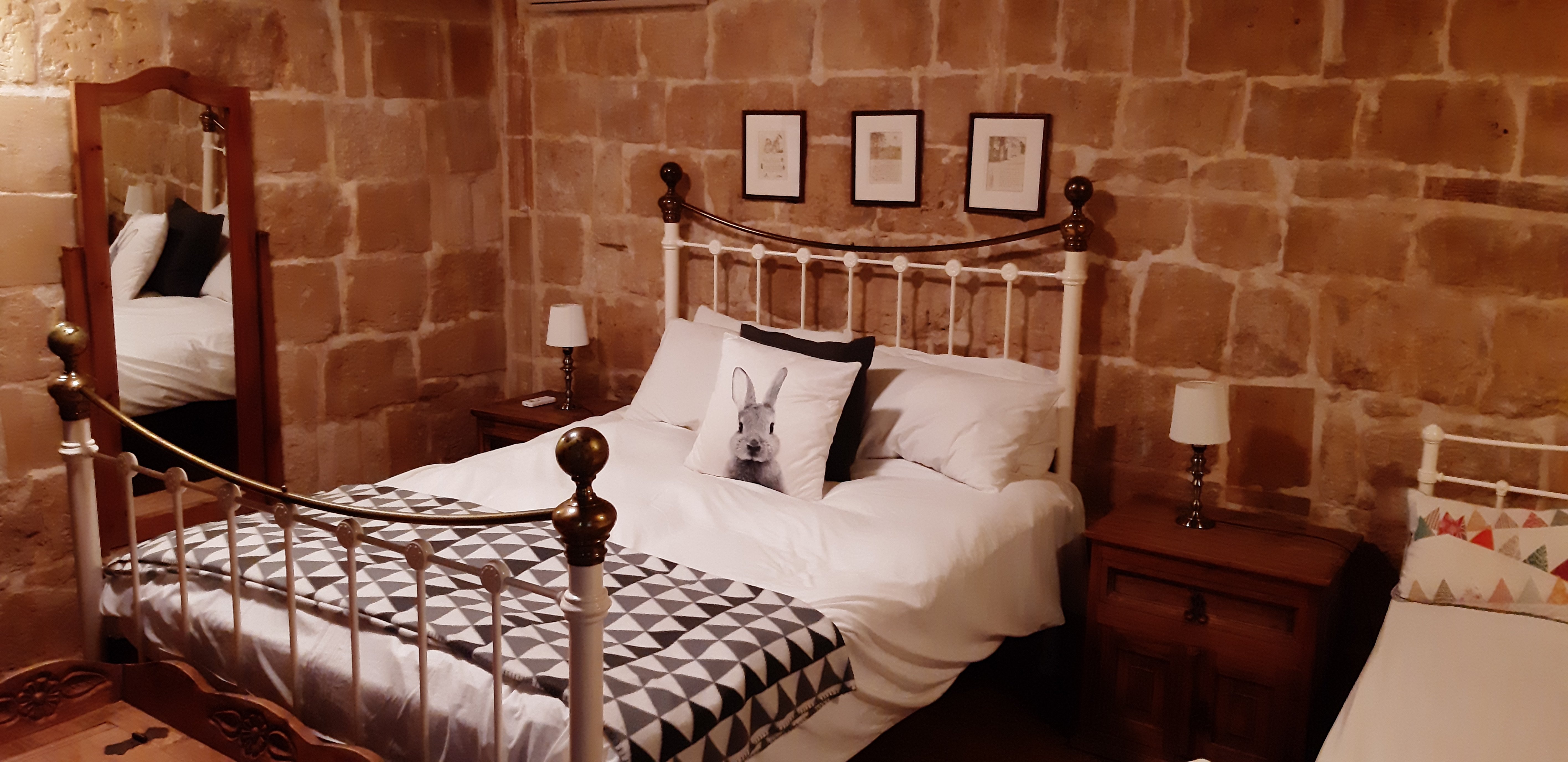 The Burrow Guest House-官方