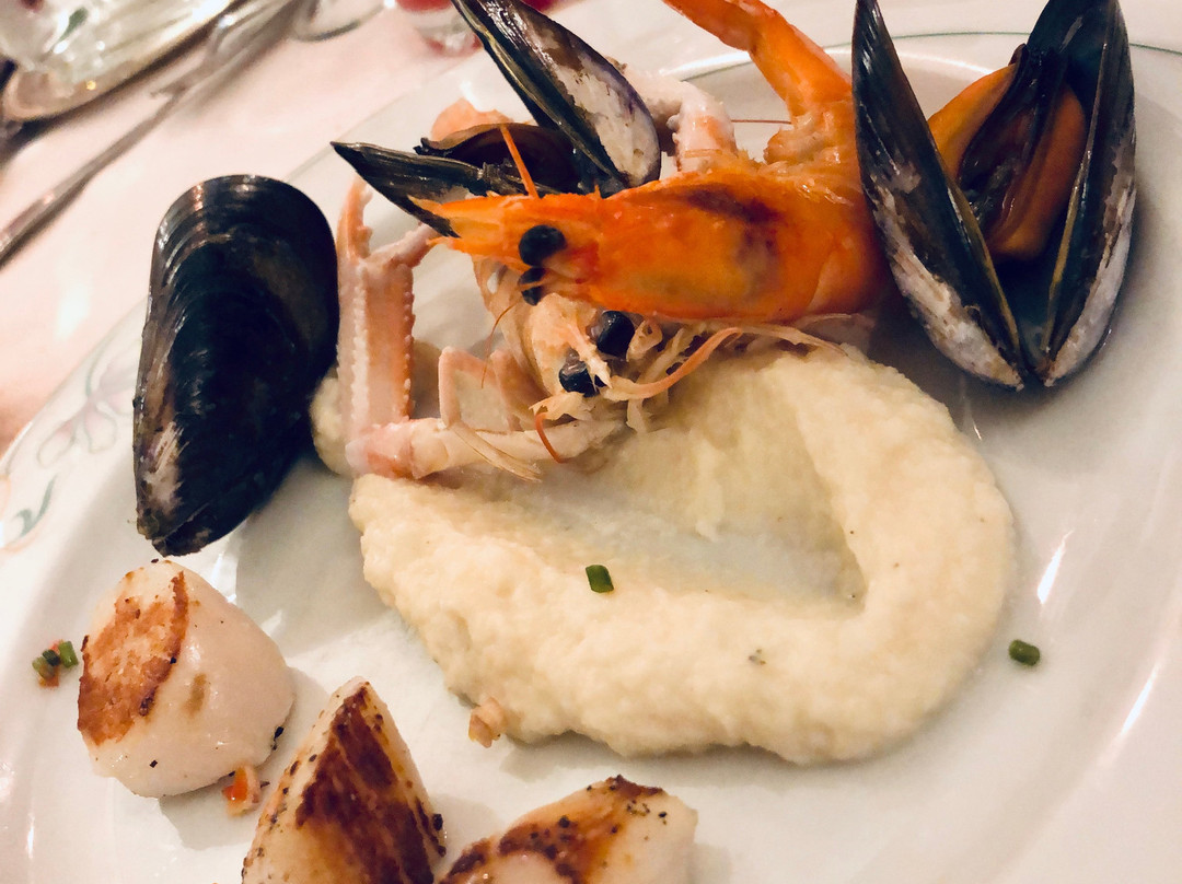 女王之家酒店主图