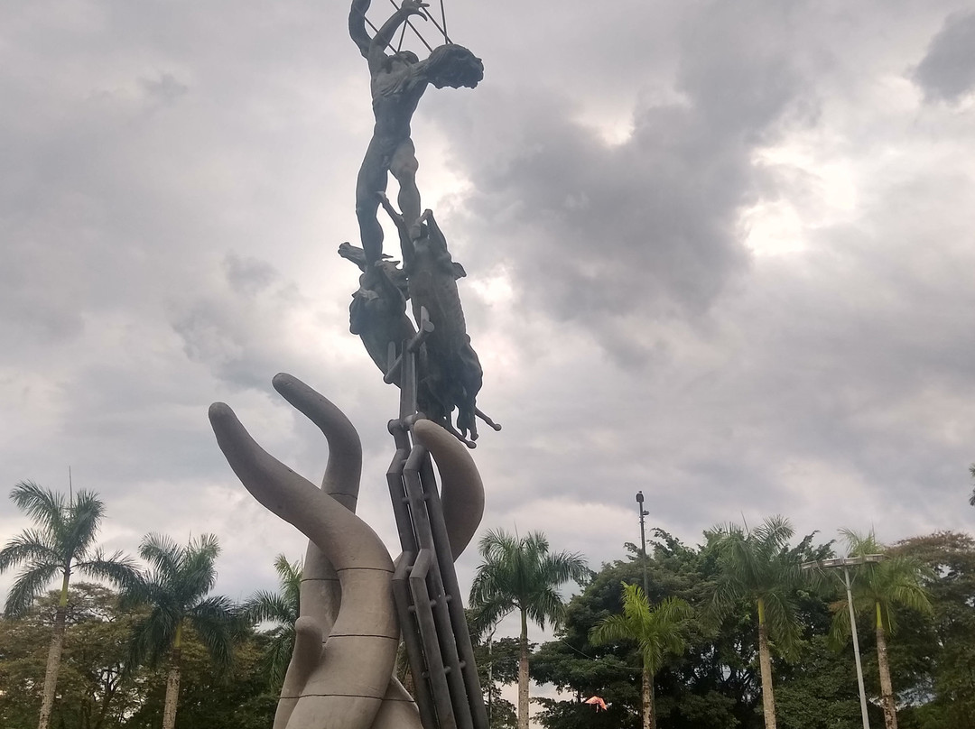 Parque de Los fundadores-比亚维森西奥必去景点