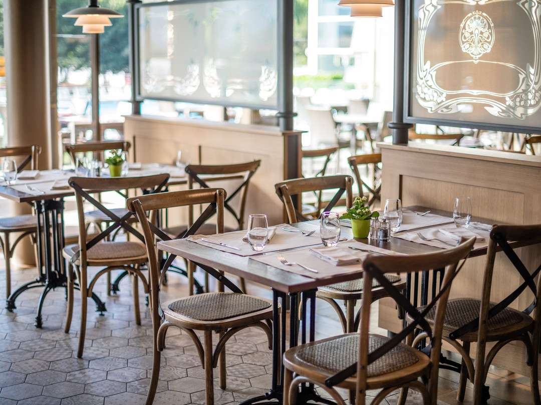 Saillon餐馆和美食-La Brasserie - Restaurant Des Bains De Saillon