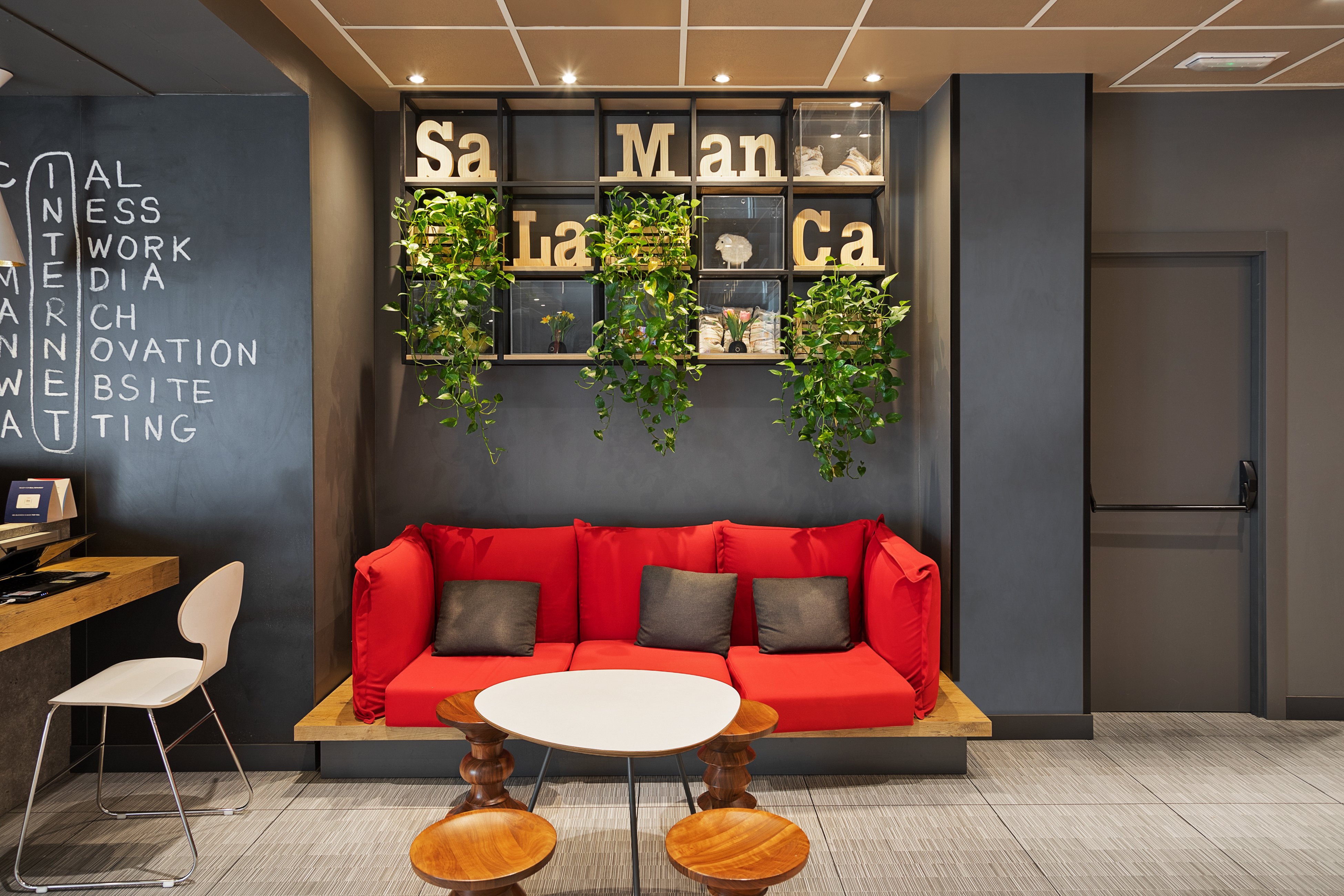 Ibis Salamanca-官方