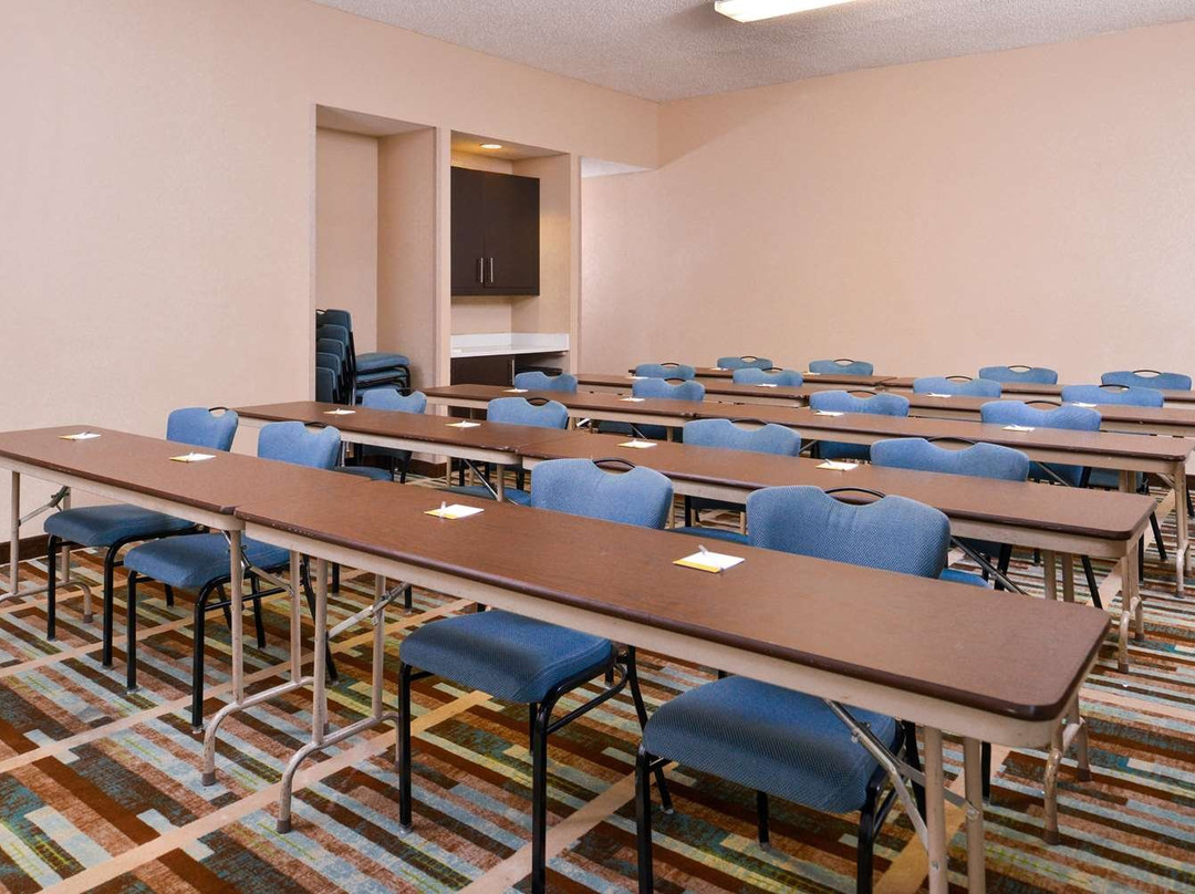 Spark By Hilton Decatur主图