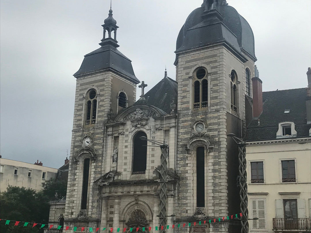 Eglise Saint-Pierre景点图片