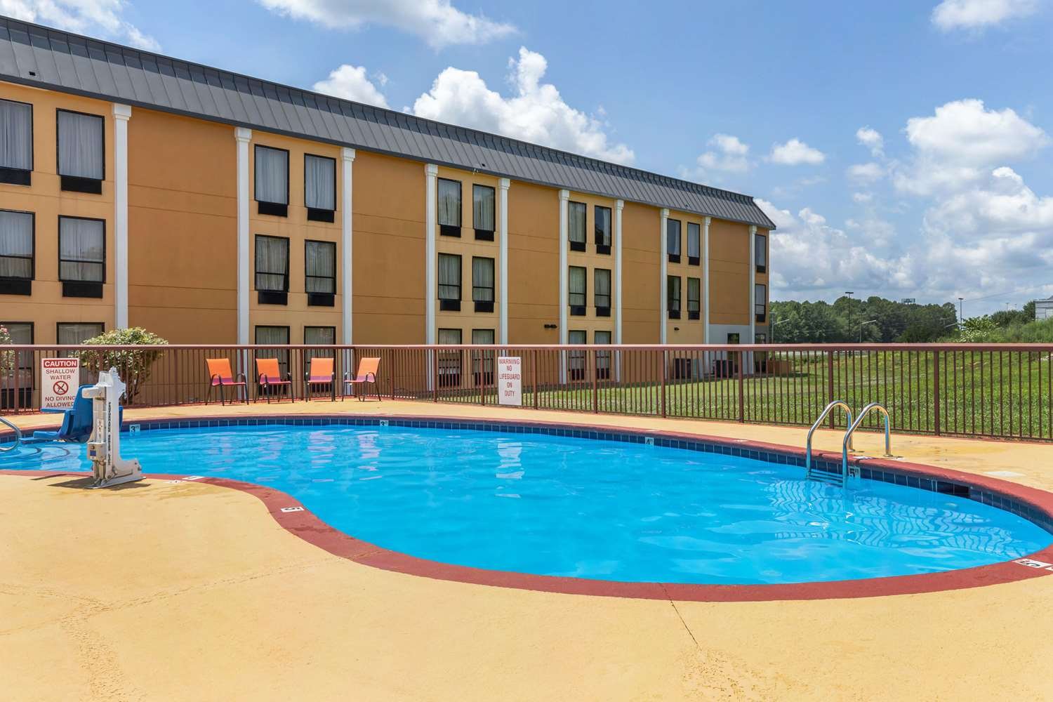 Quality Inn & Suites-官方