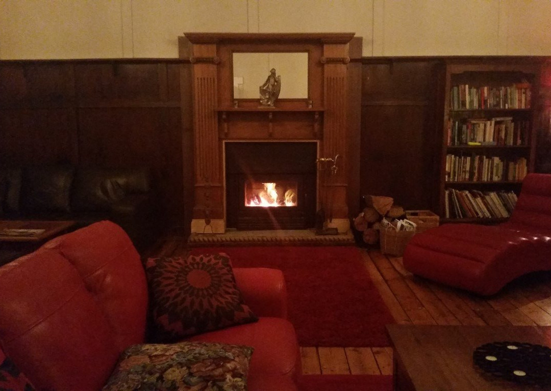 Continental House主图