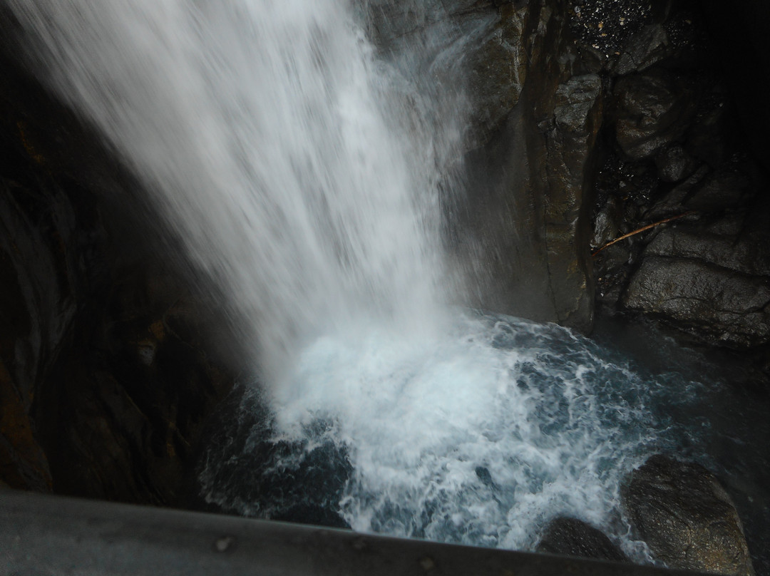 Sentier de la cascade de Berard-Vallorcine必去景点
