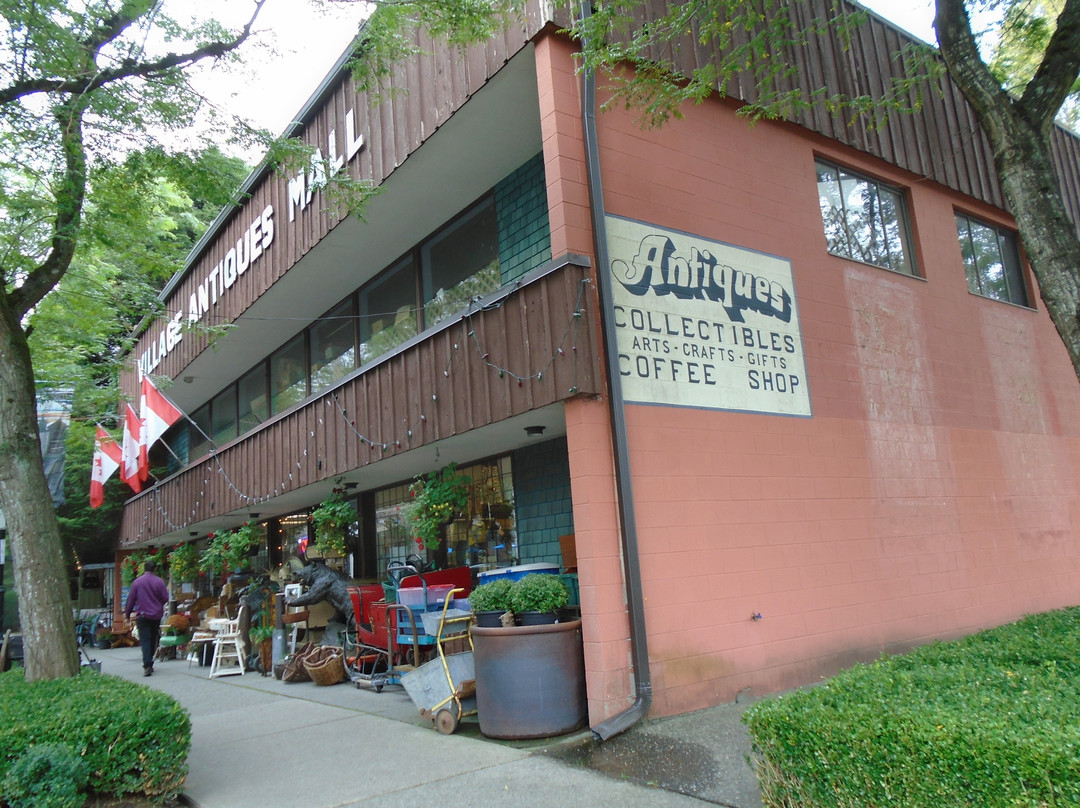 Fort Langley Village Antiques Mall景点图片