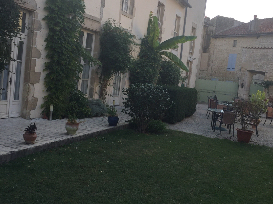 Hotel Du Donjon主图