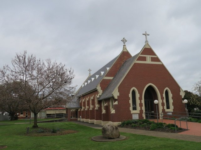 St John's Catholic Church景点图片