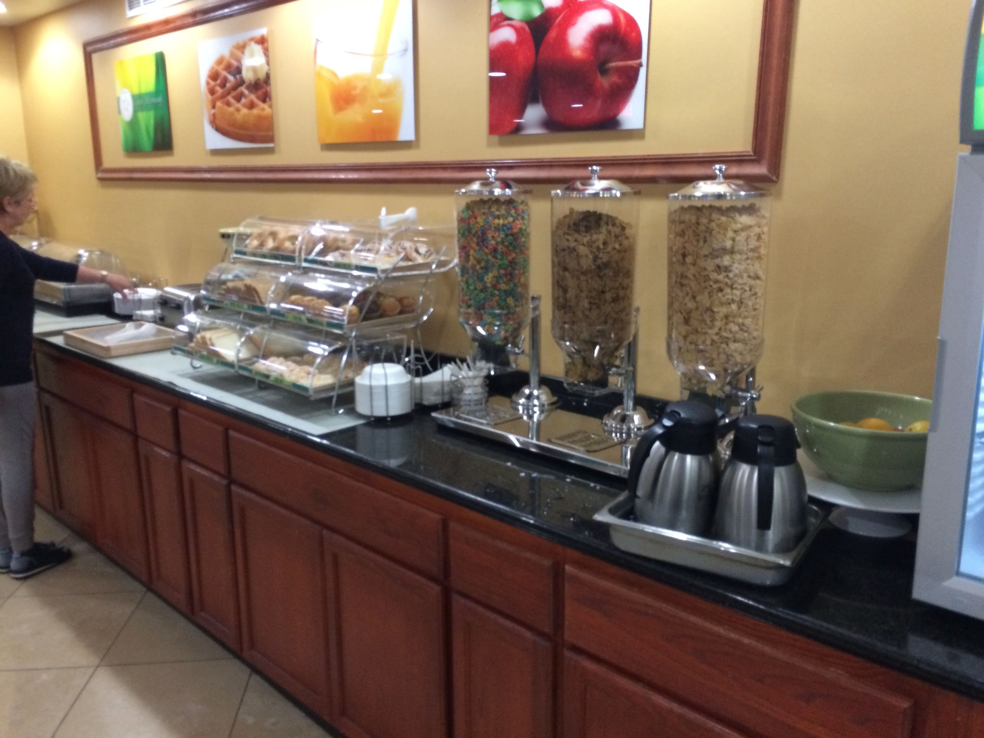 Quality Inn & Suites Middletown Newport-餐饮