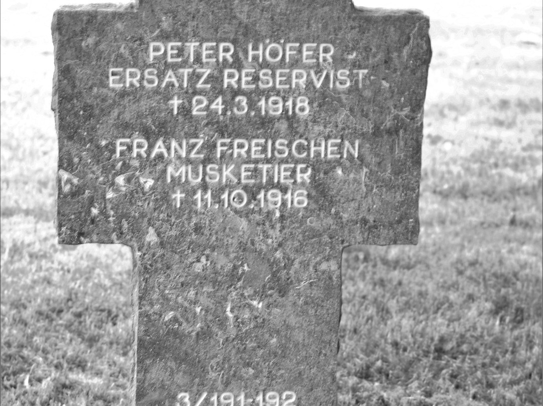 Rancourt German Military Cemetery景点图片