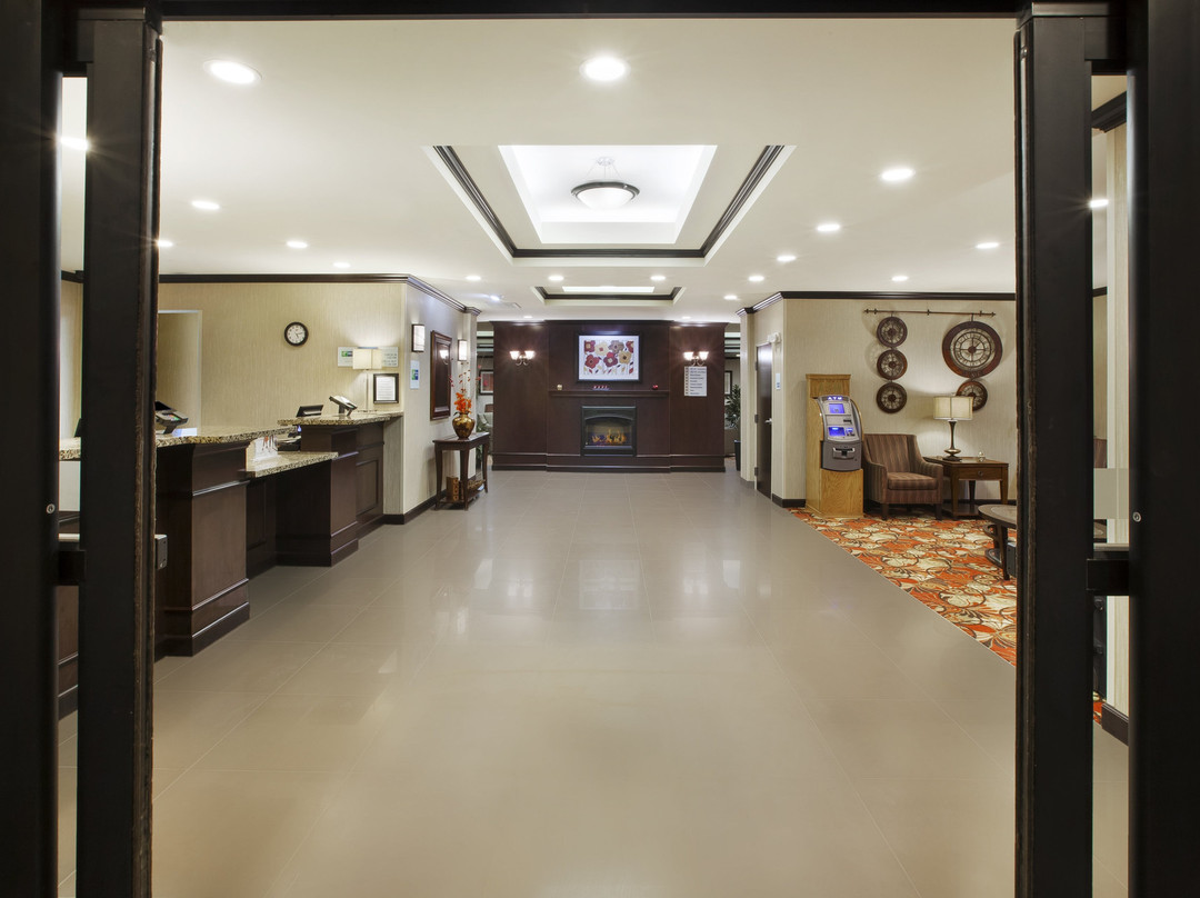 Holiday Inn Express & Suites Wheeling By IHG主图