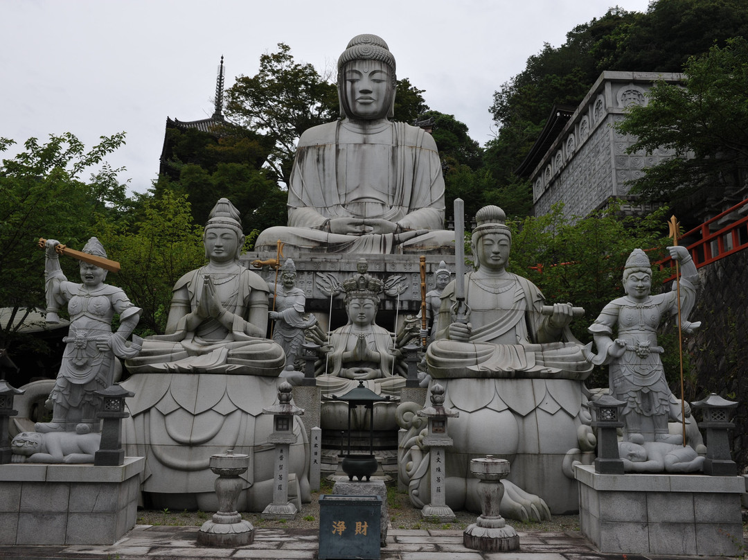 Tenjiku Torai Daishakanyorai Stone Statue景点图片