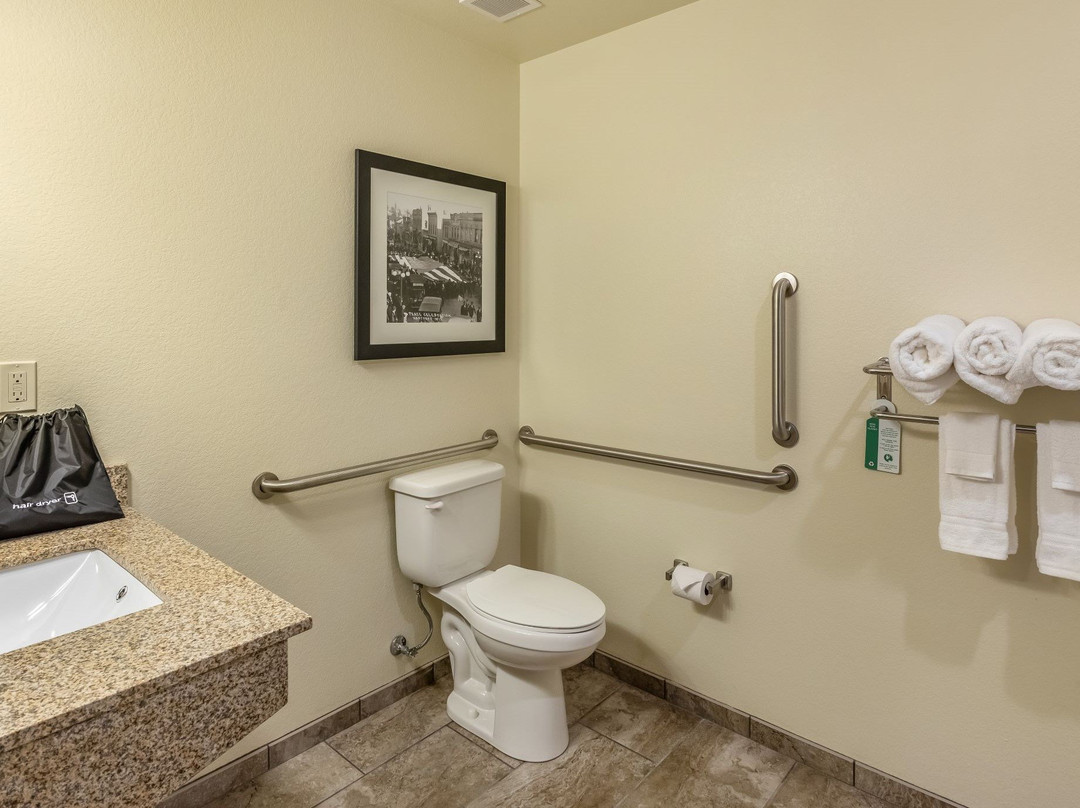 Cobblestone Hotel and Suites Hartford主图