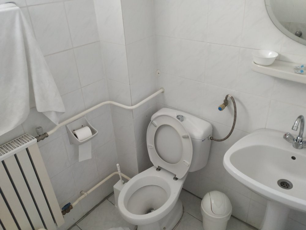 巴戴尔酒店主图