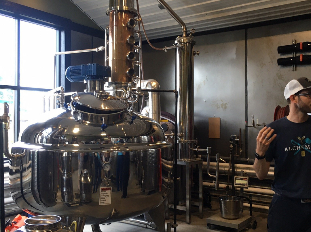 Iron Fish Distillery景点图片