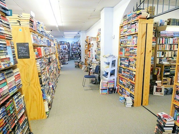 Book Exchange of Foley景点图片