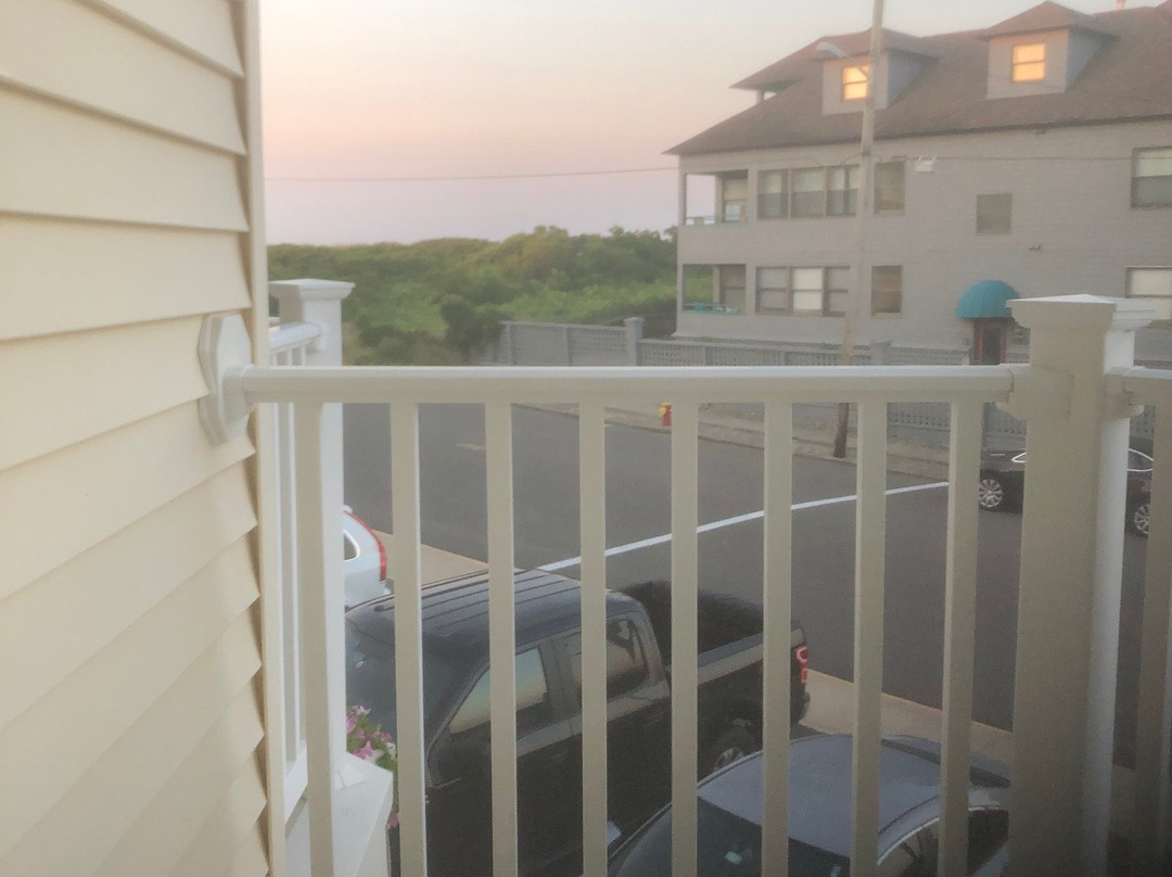 Drifting Sands Oceanfront Hotel主图