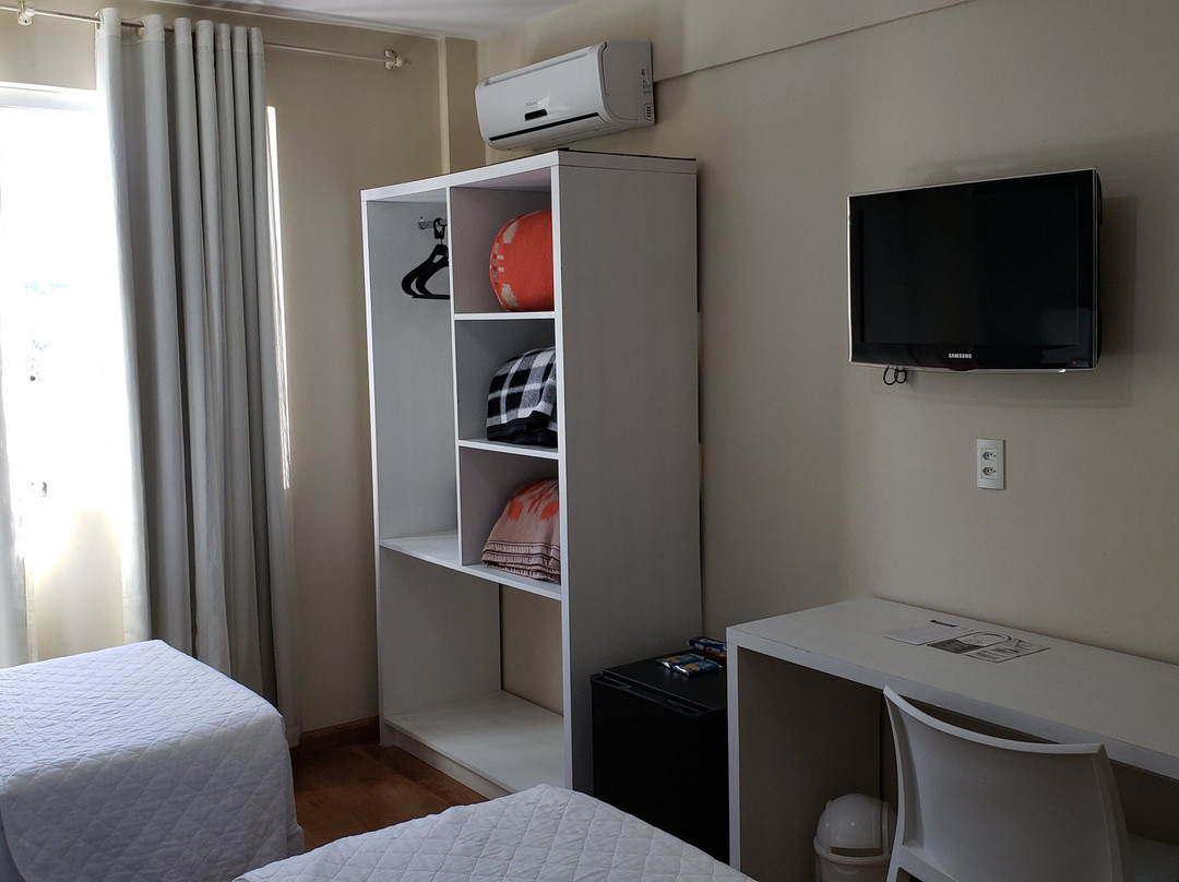 Emirates Hotel & Suites主图