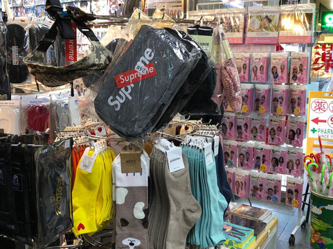 Myeongdong Underground Shopping Center-首尔必去景点