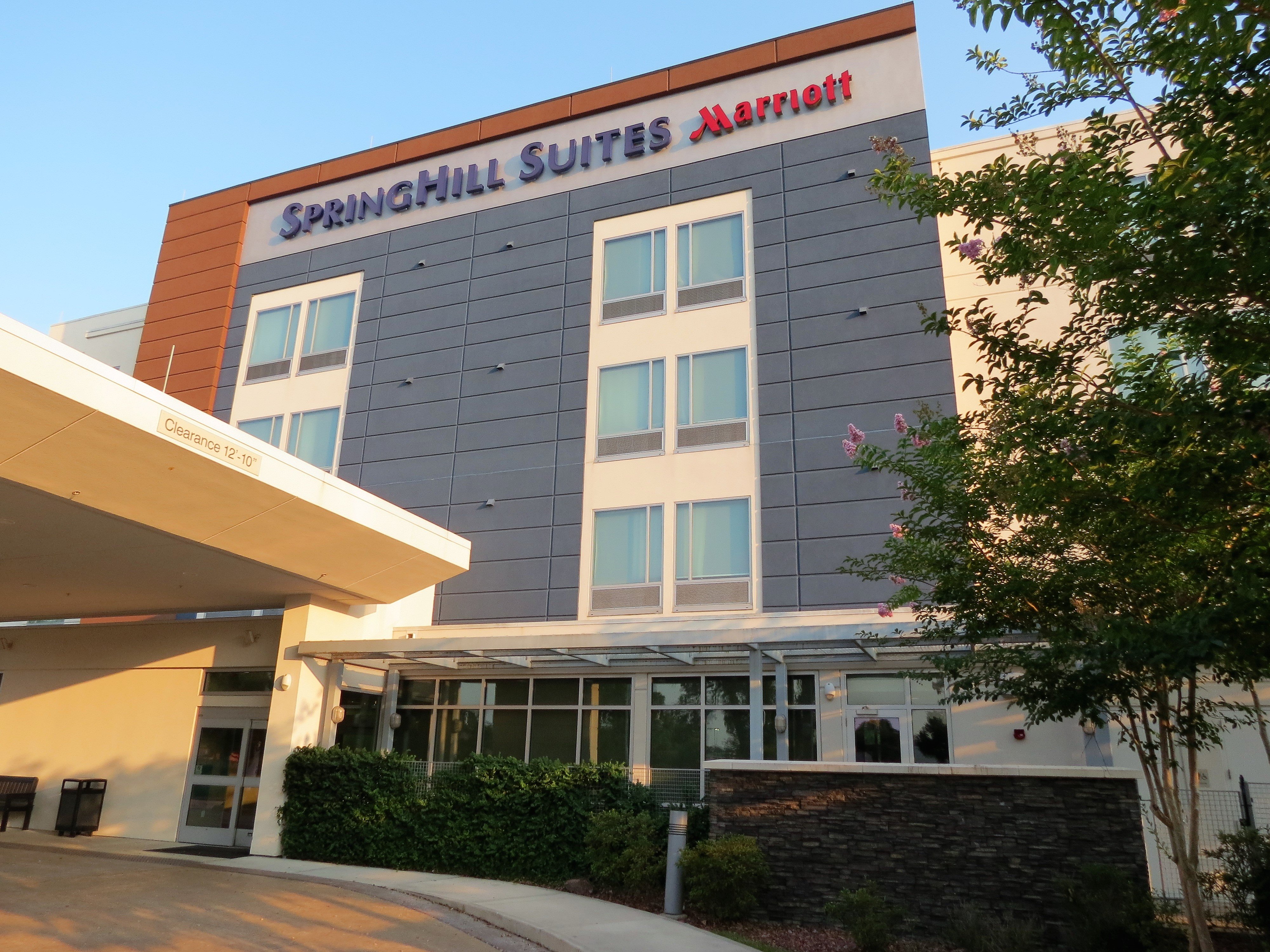 SpringHill Suites Pensacola-浴室