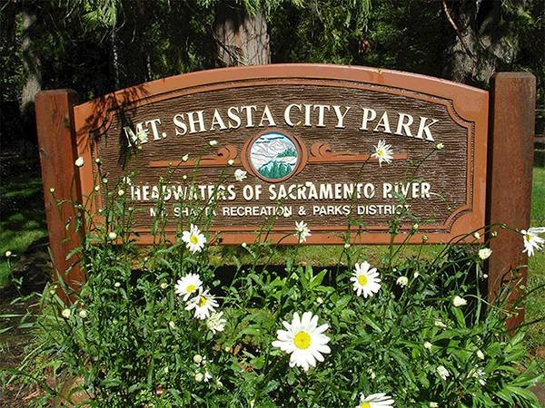 Mount Shasta City Park景点图片