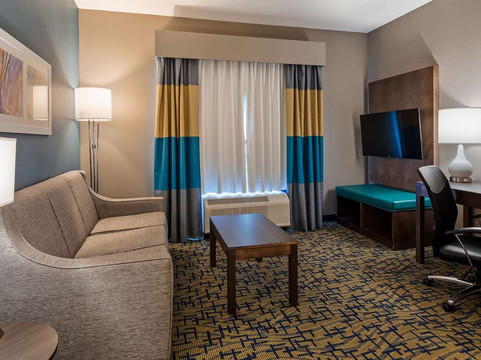 Best Western Plus Erie Inn & Suites主图