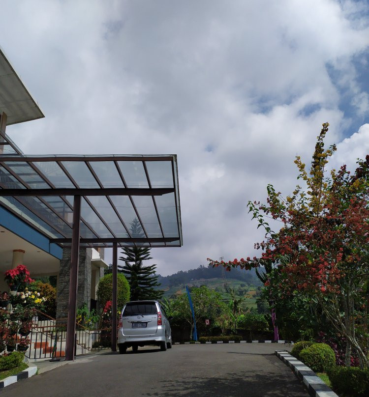 Casa Monte Rosa Hotel – Puncak Mountain Resort主图