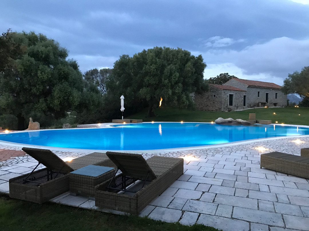 斯卡佐西亚卡鲁酒店主图