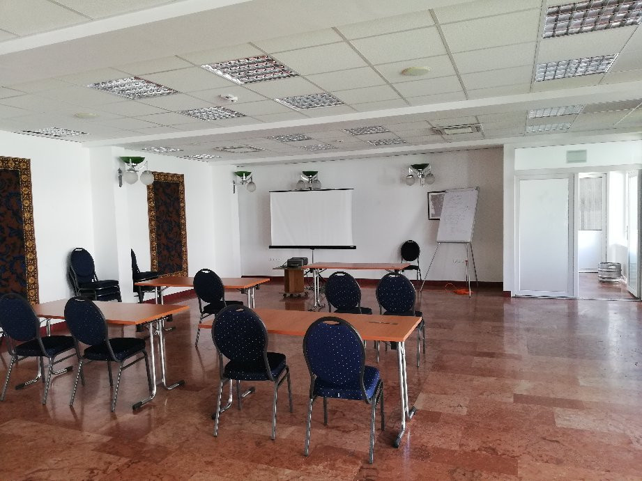 Tunderkert Hotel es Rendezvenykozpont主图