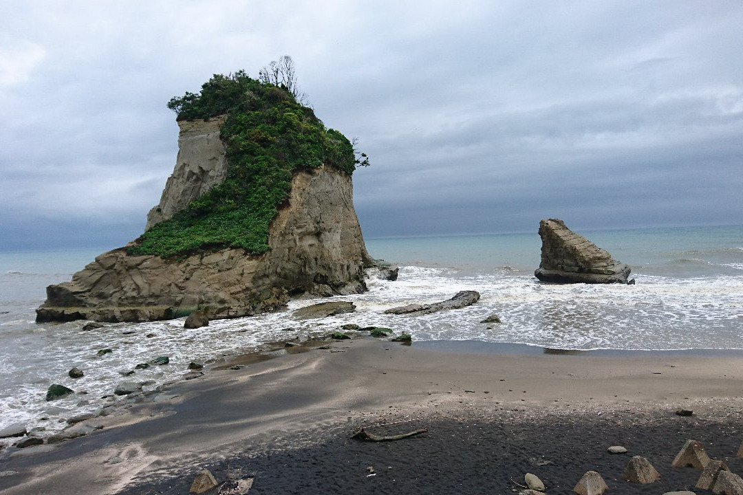 Tsutsugaura Beach景点图片
