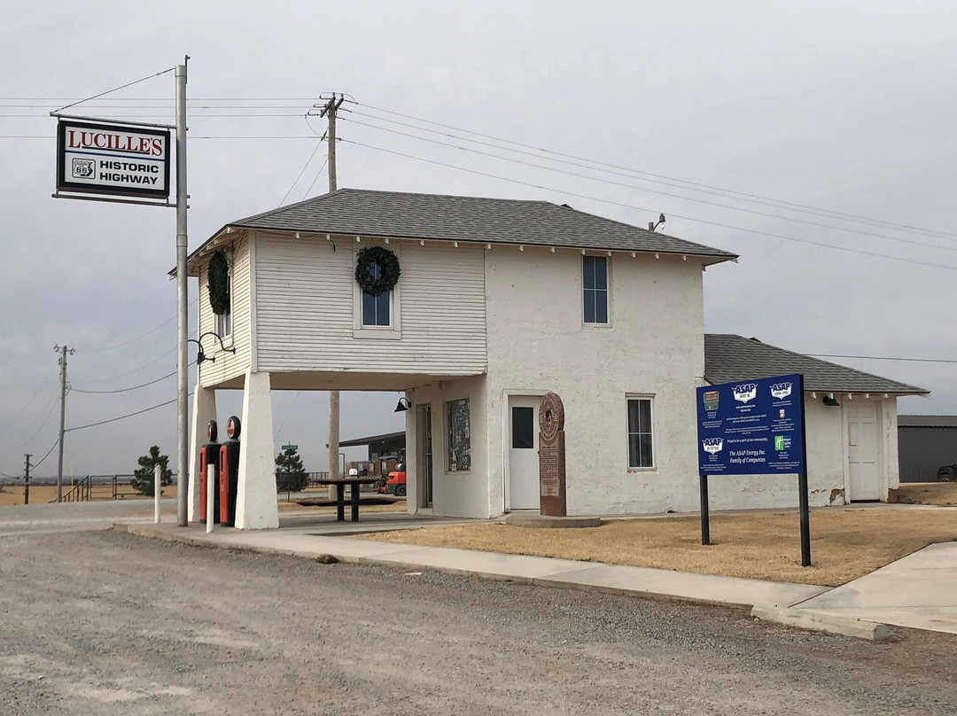 Lucille's Historic HIghway Gas Station景点图片
