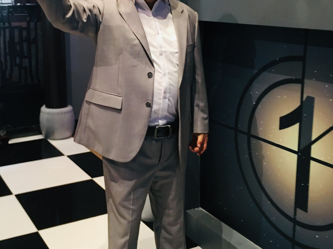 天一名人蜡像馆-广州市必去景点