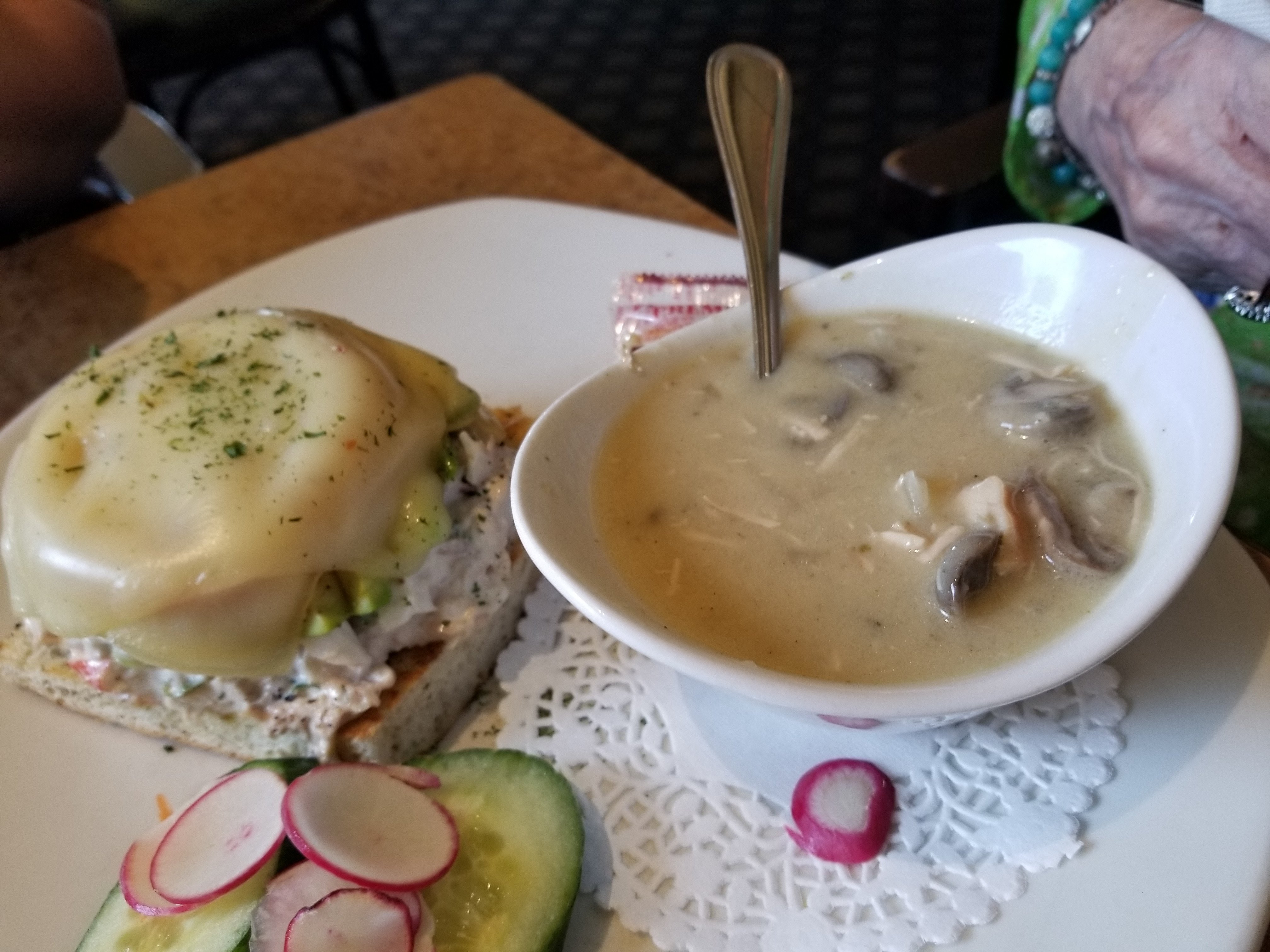 Best Western Cowichan Valley Inn-餐饮