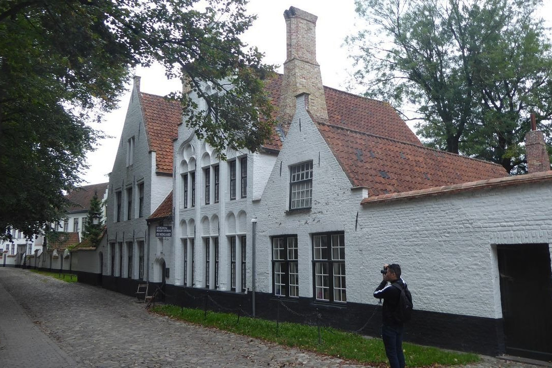 De Vos Almshouse (Godshuis de Vos)景点图片