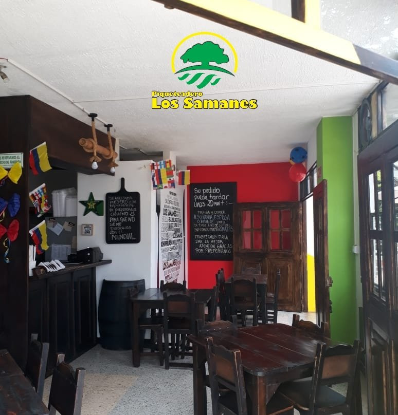 Los Samanes