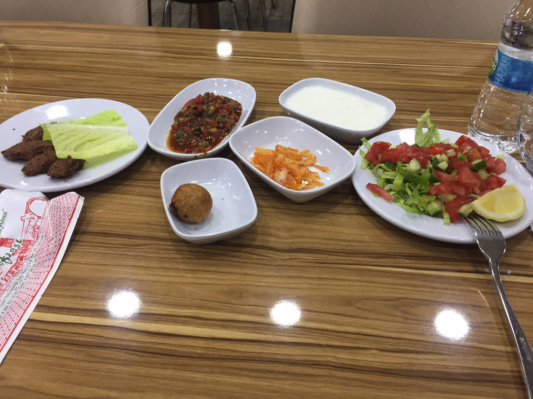 Silopi餐馆和美食-Oz Diyarbakır Sofrası