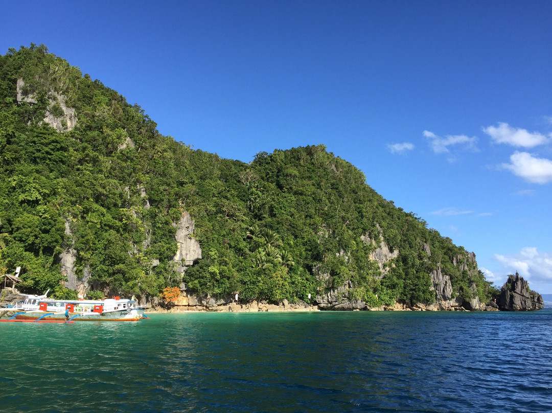 Lake Bababu Underwater Cave System景点图片