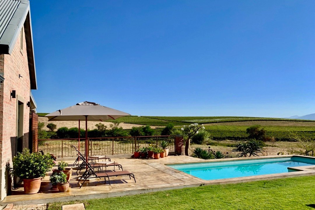 Vineyard Views Country House-浴室