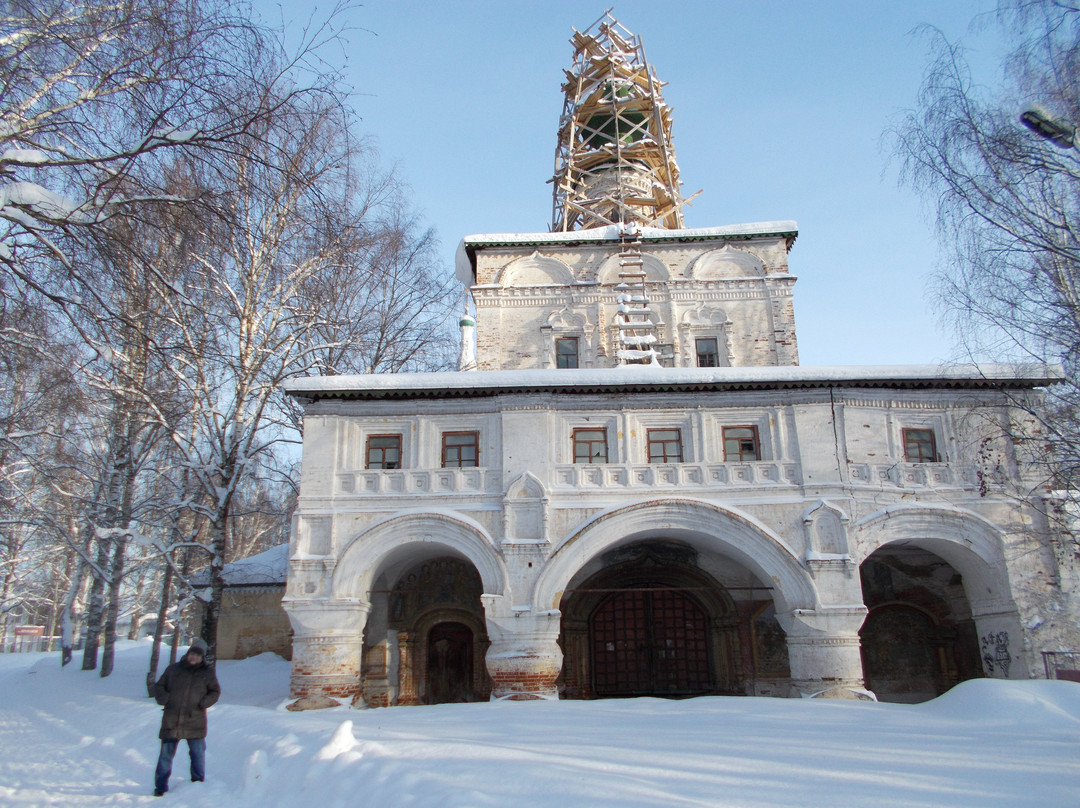 Mikhailo-Arkhangelskiy Monastery景点图片