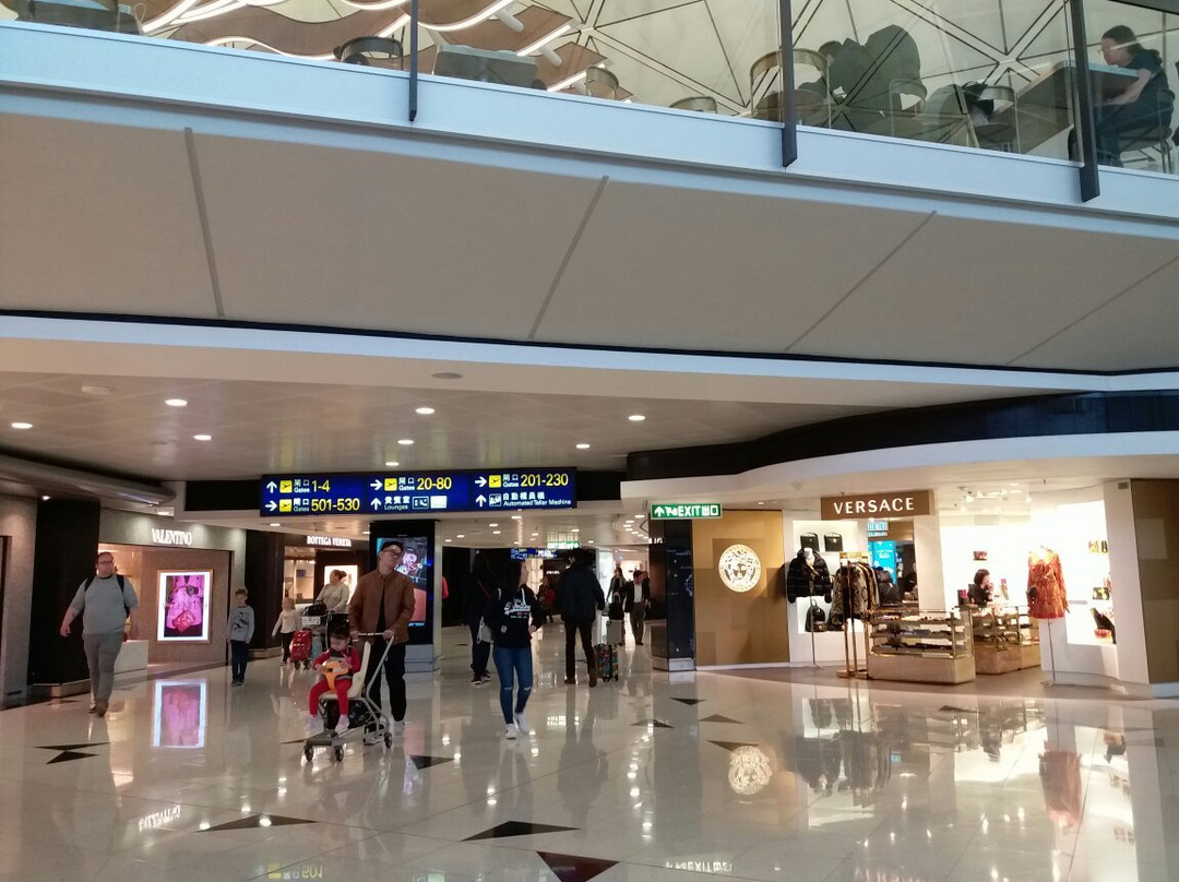 香港国际机场1号客运大楼购物区景点图片
