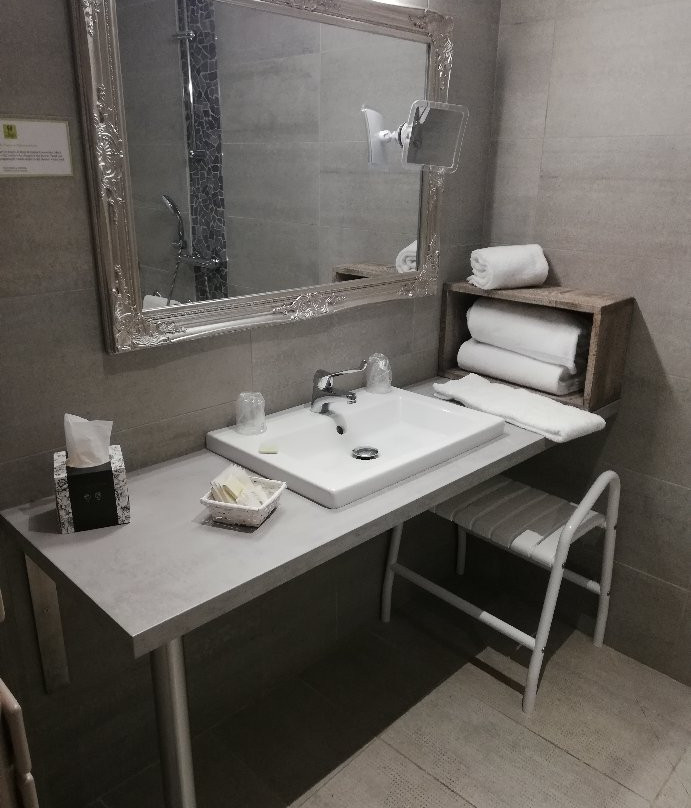 Logis Hôtel Burnichon主图