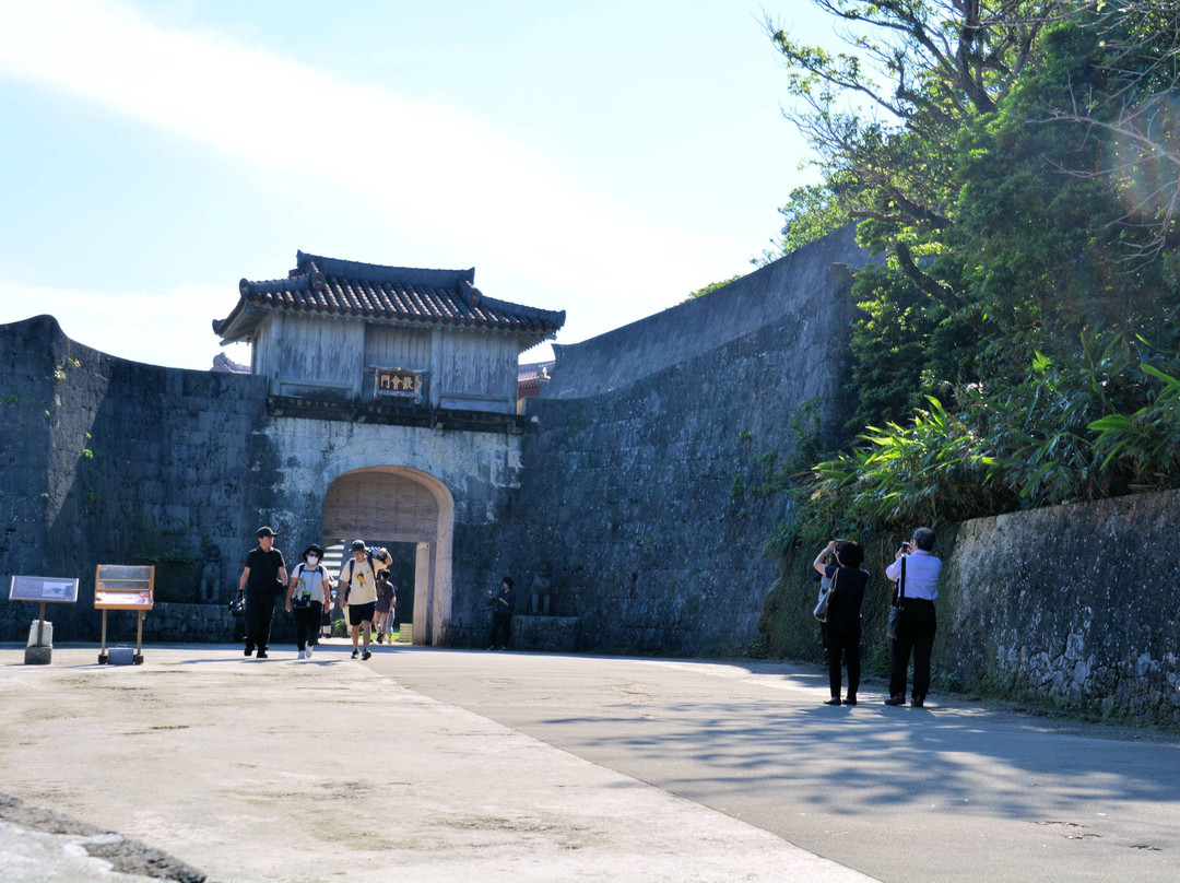 Kankaimon-那霸市必去景点
