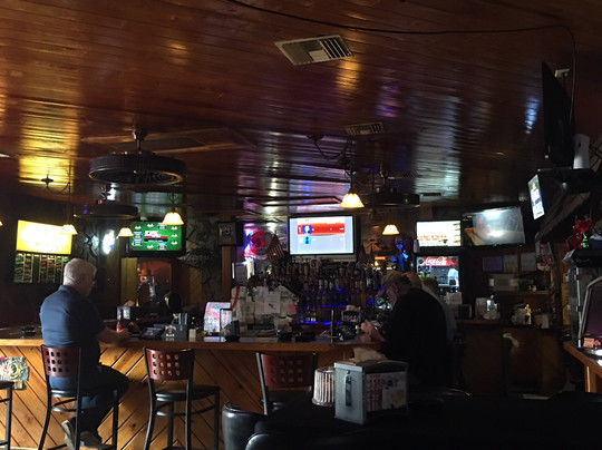 Castaways Bar and Grill-克里斯特尔里弗必去景点